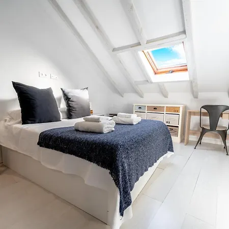 Apartment New And Bright Puertochico Attic