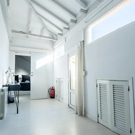 New And Bright Puertochico Attic *