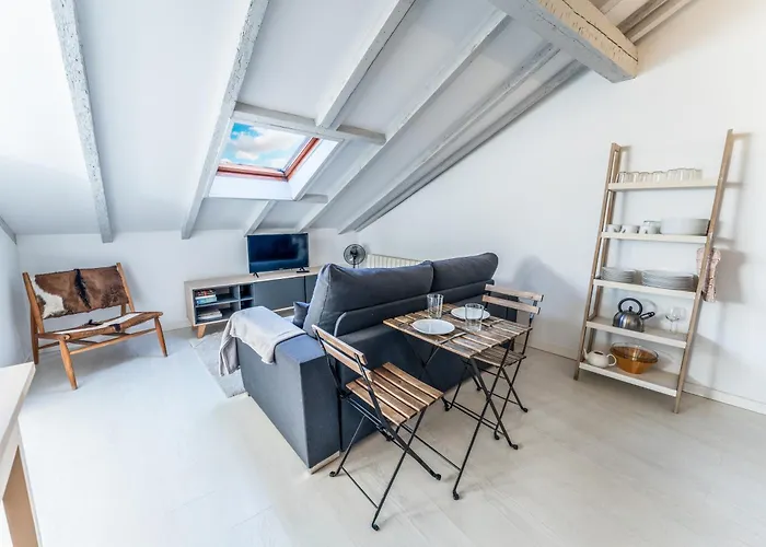 New And Bright Puertochico Attic Apartment